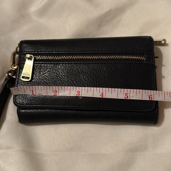 Fossil Black Tri Fold Women's Wallet Wrist Strap Black - Picture 3 of 8